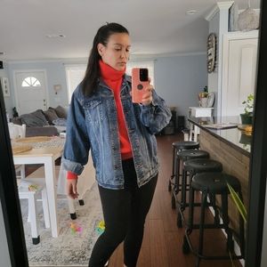 [SOLD]NWOT American Eagle Outfitters Size M Oversized Denim Jacket